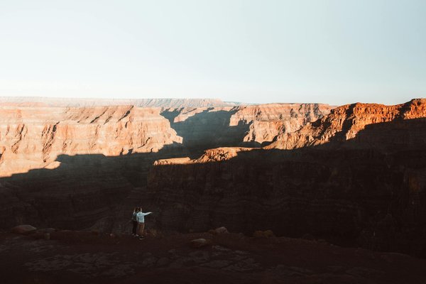 Où peut-on louer une maison de vacances en Corse avec des cours de cuisine corse et des randonnées sur le GR20?